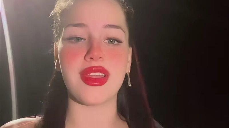 نور تفاحة 