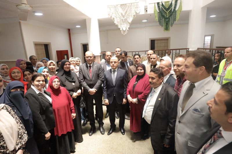 وزير العمل 