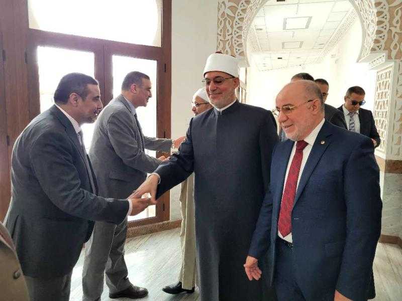 مفتي الجمهورية يلتقي وزير الشؤون الدينية الجزائري لبحث تعزيز التعاون