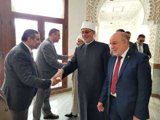 مفتي الجمهورية يلتقي وزير الشؤون الدينية الجزائري لبحث تعزيز التعاون