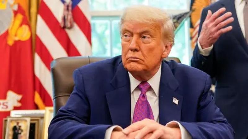عاجل.. ترامب يعلن قصف منشآت فوردو ونطنز وأصفهان في إيران