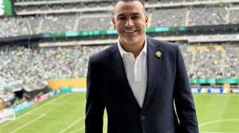 عصام الحضري يكشف حقيقة تجاهل مجلس الأهلي في مقصورة مباراة بالميراس