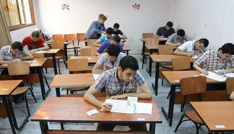 بدء امتحان اللغة العربية لطلاب الثانوية العامة 2025