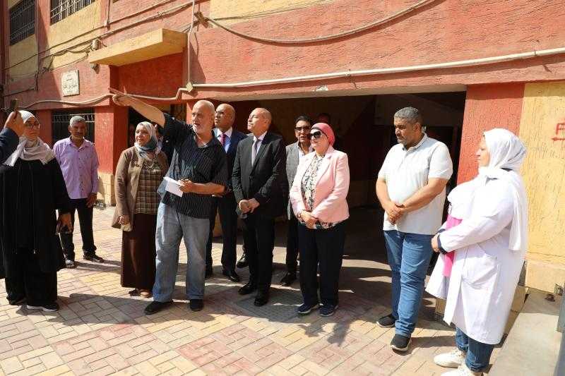 محافظ القاهرة يتفقد بدء امتحانات المواد الأساسية لشهادة الثانوية العامة