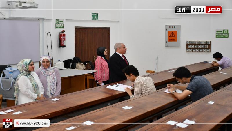 رئيس جامعة قناة السويس