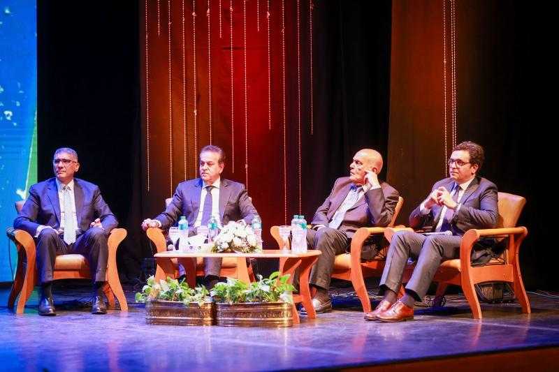وزير الصحة يشهد حفل الإعلان عن تدشين تمثال السير مجدي يعقوب