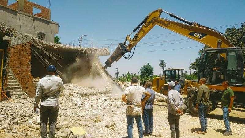 محافظ أسيوط : إزالة لـ 28 حالة تعدي بقرى 5 مراكز ضمن المرحلة الثانية من الموجة 26