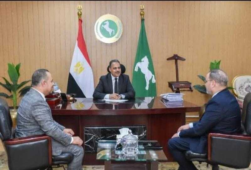 محافظ الشرقية يستقبل رئيس جهاز تنمية المشروعات المتوسطة والصغيرة ومتناهية الصغر