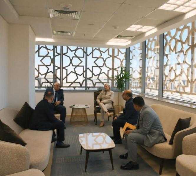 وزيرة البيئة تستقبل محافظ الوادي الجديد لبحث تعزيز فرص الاستثمار في تدوير المخلفات الزراعية