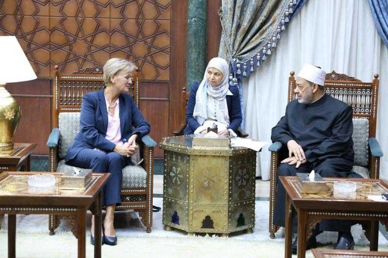 شيخ الأزهر يستقبل سفيرة الاتحاد الأوروبي