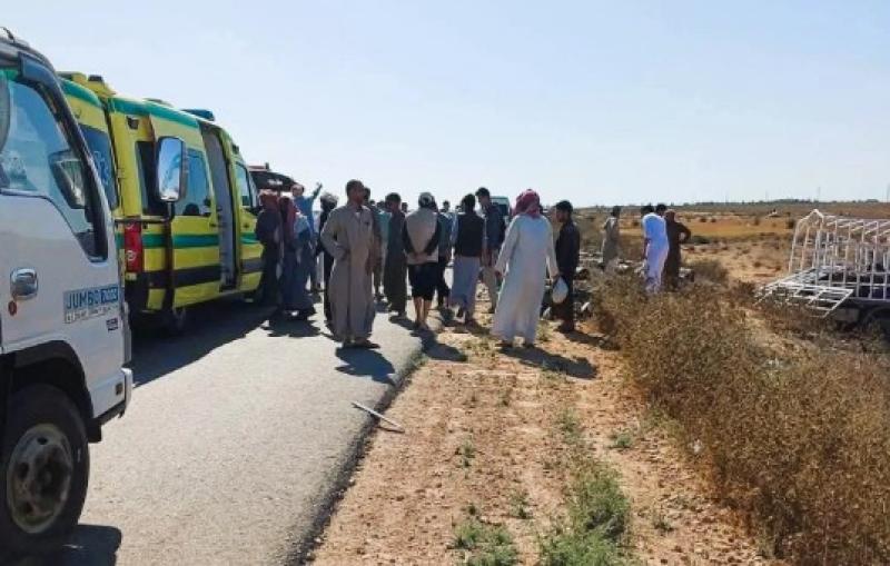 مصرع وإصابة 6 أشخاص في حادث تصادم على طريق “مطروح – السلوم”
