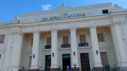 تأجيل محاكمة متهم بالاعتداء على خطيبته السابقة وإصابتها أمام كلية الآداب بالإسكندرية