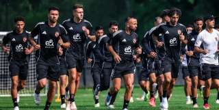 محاضرة فنية للاعبي الأهلي قبل مباراة بورتو في كأس العالم للأندية