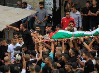 شهداء وجرحى فى استهداف الاحتلال فلسطينيين ينتظرون المساعدات وسط غزة