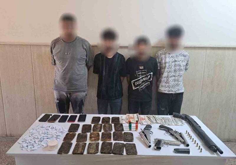 القبض على بؤر إجرامية تتاجر في المخدرات والأسلحة