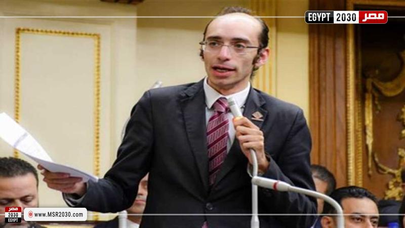 النائب محمد عبد العزيز