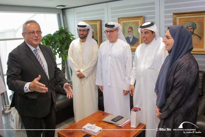 مدير مكتبة الإسكندرية يستقبل وفد جمعية الامارات للمكتبات والمعلومات