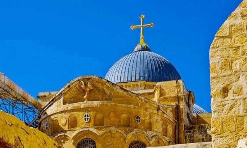 فتح أبواب كنيسة القيامة وعودة الحياة إلى طبيعتها في القدس