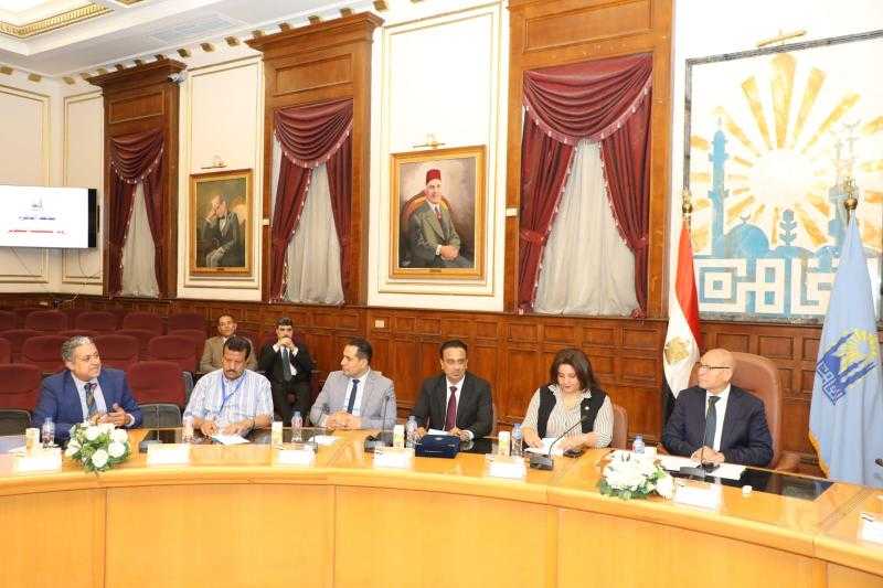 محافظ القاهرة يستقبل وفد من دولة اليمن