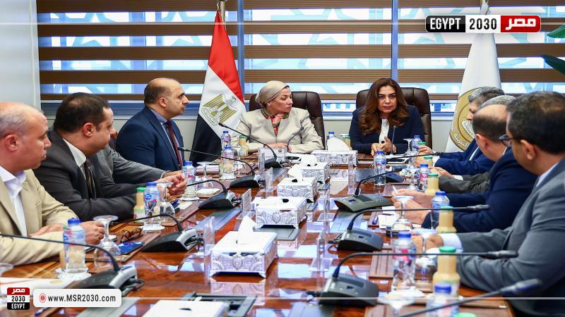 وزيرتا البيئة والتنمية المحلية