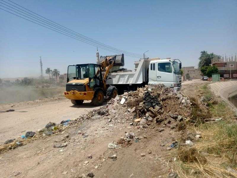محافظ أسيوط: مواصلة حملات نظافة ورفع المخلفات والقمامة بقرى مركز أبو تيج