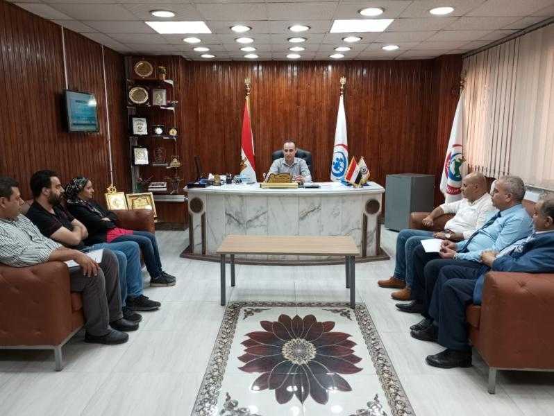وكيل وزارة الصحة بالشرقية يجتمع بمديري الإدارات الفنية لمناقشة خطط العمل وتوفير الأدوية