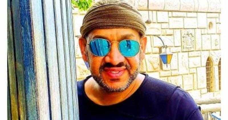 عصام كاريكا ينهي تسجيل الموسيقى التصويرية لمسرحية ”أنا والملك”