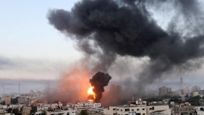 إسرائيل تقتل 49 فلسطينيا بقطاع غزة بينهم أطفال ونساء ومنتظرون للمساعدات