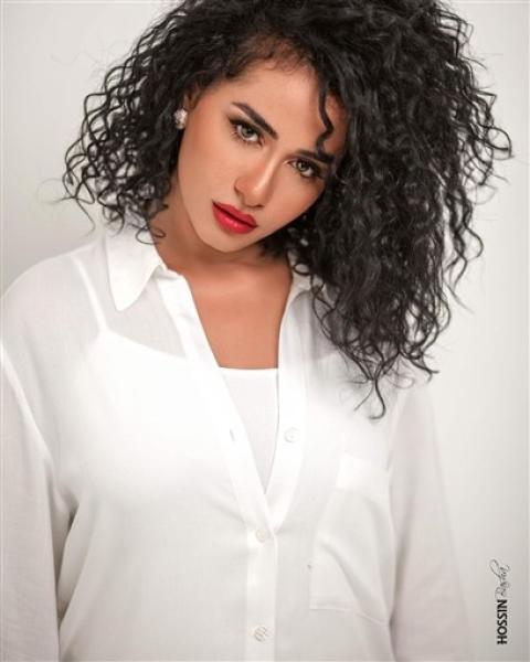 نانسي صلاح 