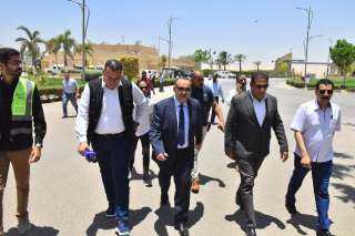 محافظ أسيوط يتفقد المنطقة التكنولوجية وواحة سيليكون بمدينة أسيوط الجديدة