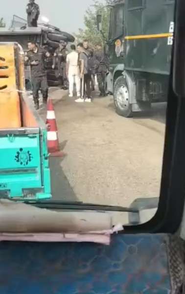 حادث انقلاب سيارة أمن مركزى 