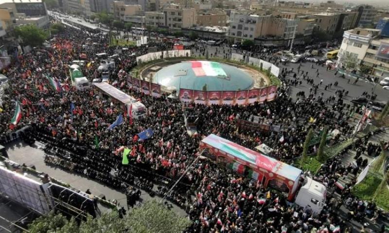 إيران