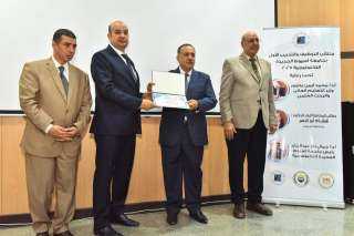محافظ أسيوط يشهد انطلاق ملتقى التوظيف والتدريب الأول بجامعة أسيوط الجديدة التكنولوجية