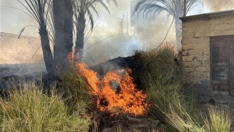 حريق يلتهم منزلين في دشنا بقنا 