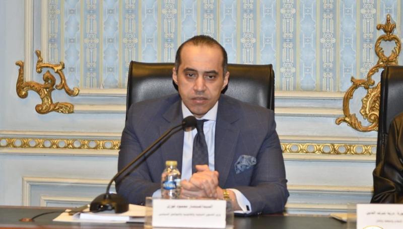 وزير الشئون النيابية