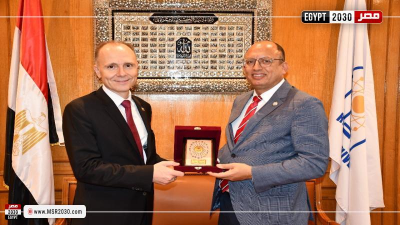 رئيس جامعة حلوان 