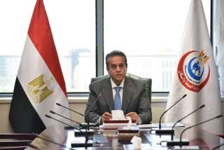 وزير الصحة يعقد اجتماعًا لمتابعة إنجازات قطاع الطب العلاجي خلال مايو 2025