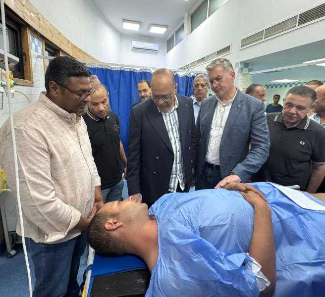 وزيرا البترول والعمل يطمئنان علي الناجين من حادث بارج خليج السويس