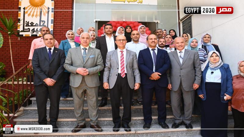 رئيس جامعة أسيوط