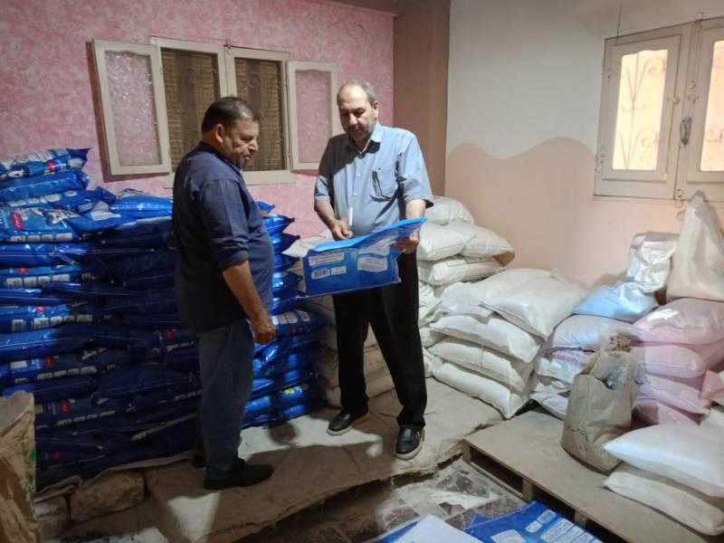 ضبط ٢.٥ طن مواد مستخدمة في انتاج مساحيق الغسيل مجهولة المصدر بالشرقية
