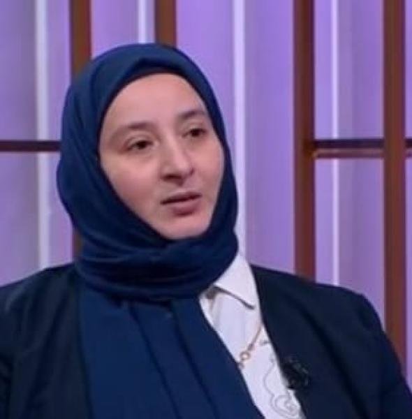 مي الشحات 