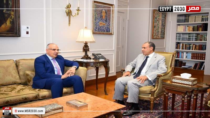 وزير الخارجية يستقبل وزير الموارد المائية والري
