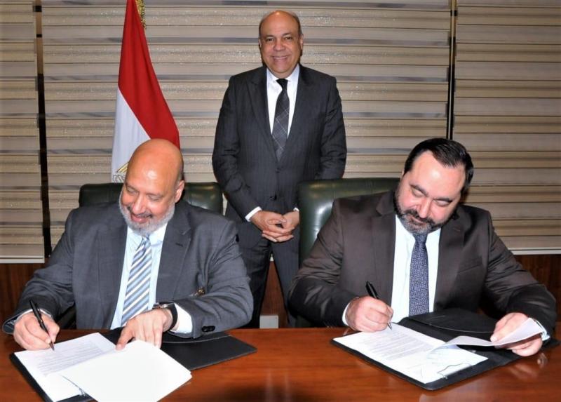 تعاون بين ”إير كايرو” والأكاديمية المصرية لعلوم الطيران وأكاديمية مصر للطيران للتدريب