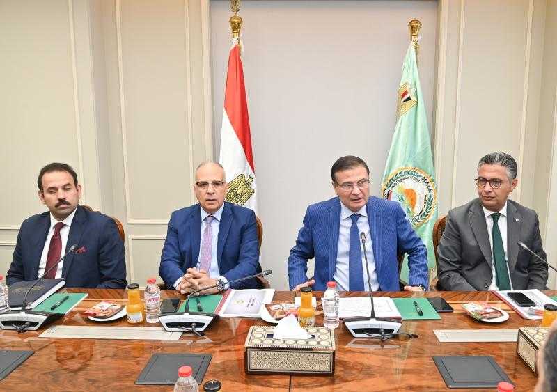 وزراء الزراعة والري والتموين ورئيس جهاز مستقبل مصر يناقشون سُبل تطوير زراعة محصولى قصب وبنجر السكر و زيادة الإنتاجية