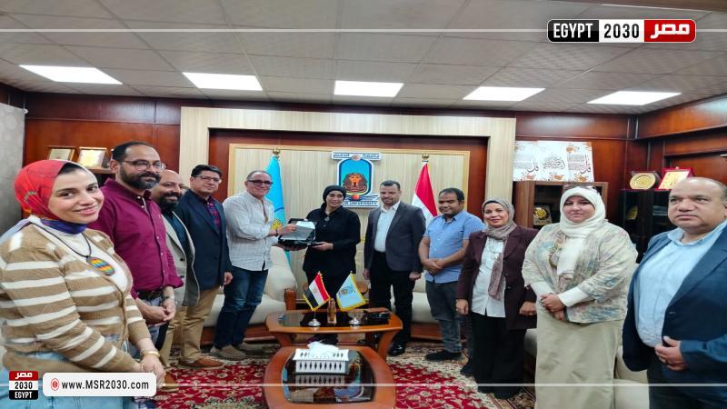 رئيس جامعة الأقصر 