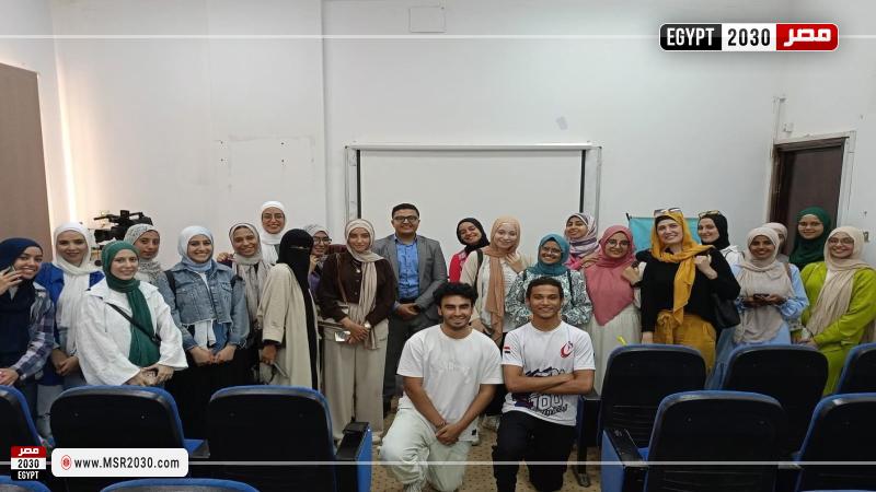 طلاب جامعة قناة السويس 