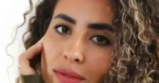 منة عدلى القيعى أول شاعرة فى تاريخ ألبومات عمرو دياب