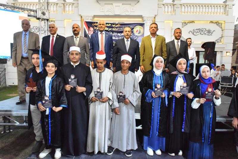 محافظ أسيوط يشهد حفل حزب حماة الوطن لتكريم أوائل الشهادة الإعدادية العامة والأزهرية
