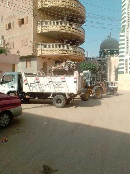 محافظ أسيوط: مواصلة حملات نظافة ورفع المخلفات من شوارع قرى ومدينة البداري