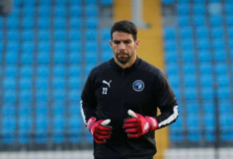 بعد تصريحات والده المثيرة للجدل.. شريف إكرامي يوضح موقفه من مستقبله مع بيراميدز